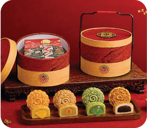 TRADITIONAL CANTONESE MOONCAKE
